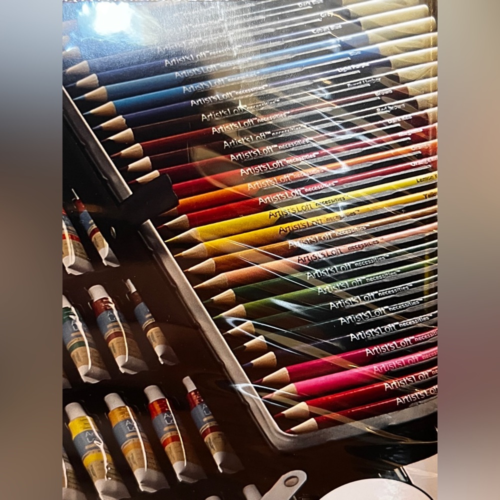 Brand New / never opened -126 pc. Drawing Art Set by Artist's Loft™ Necessities™ - Picture 10 of 12